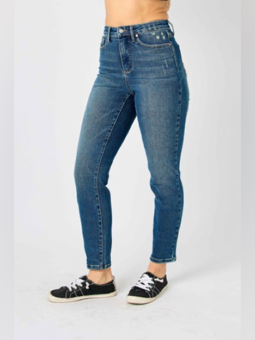 Judy Blue High Waisted Tummy Control Slim Fit
Jeans Dark Denim Blue Size 31